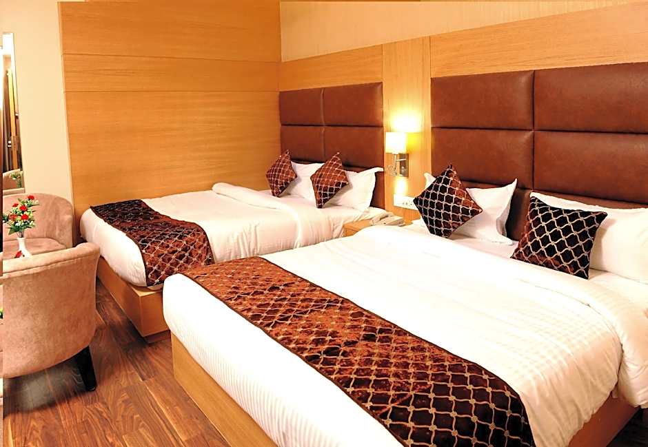 Hotel Landmark Near Golden Temple