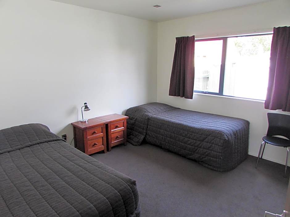 Dunedin Holiday Park