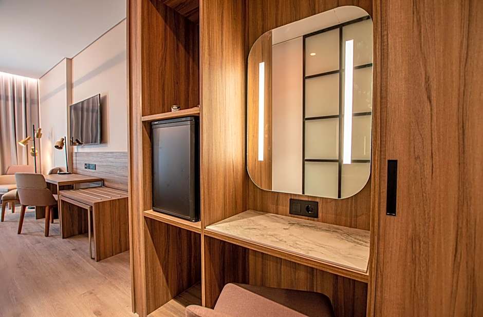 Hotel Giralda Center