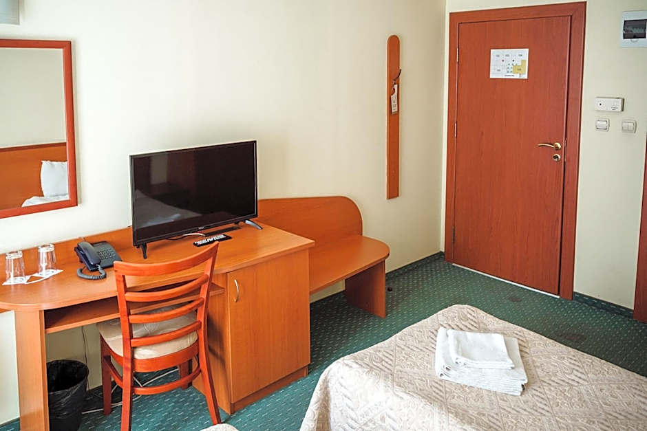 Dionis Hotel