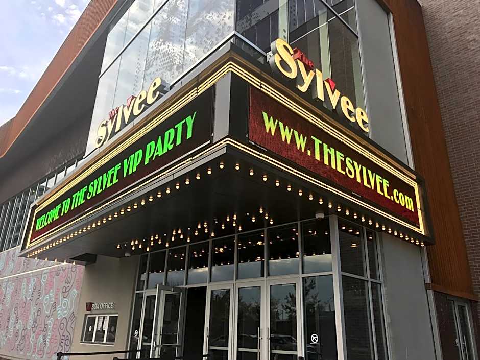 Hotel Indigo Madison Downtown By IHG