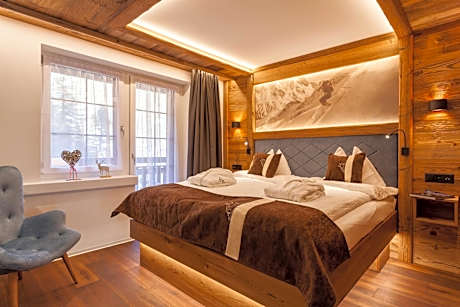Double Room with Balcony West