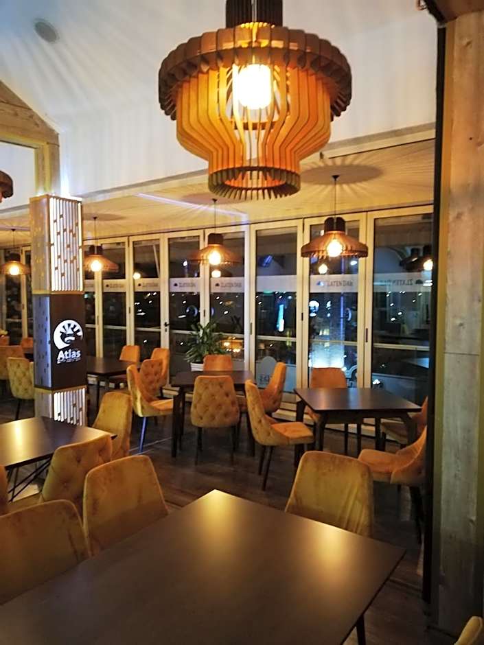 Atlas City Center Hotel