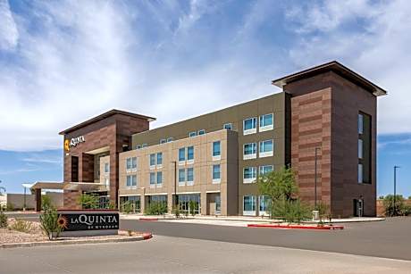 La Quinta Inn & Suites by Wyndham Phoenix West Glendale
