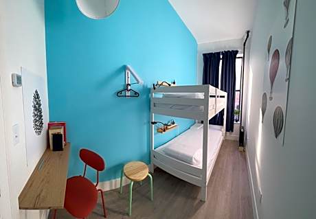 Mixed Dormitory Room