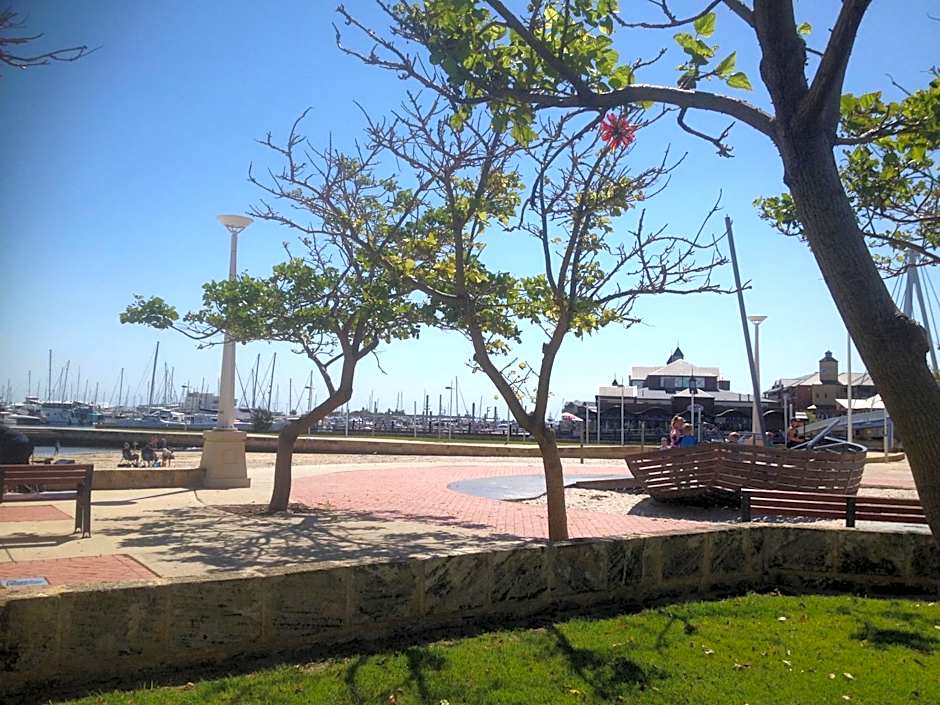 Mandurah Ocean Marina Chalets