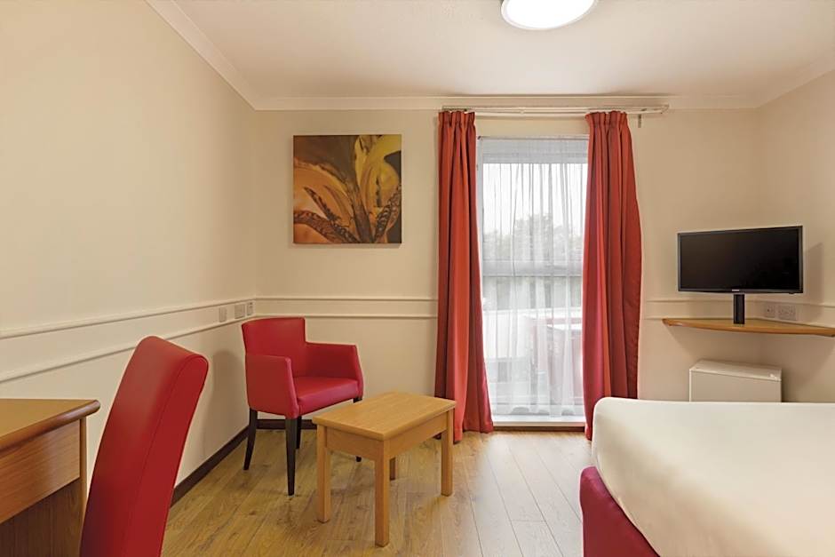 Days Inn by Wyndham Leicester Forest East M1