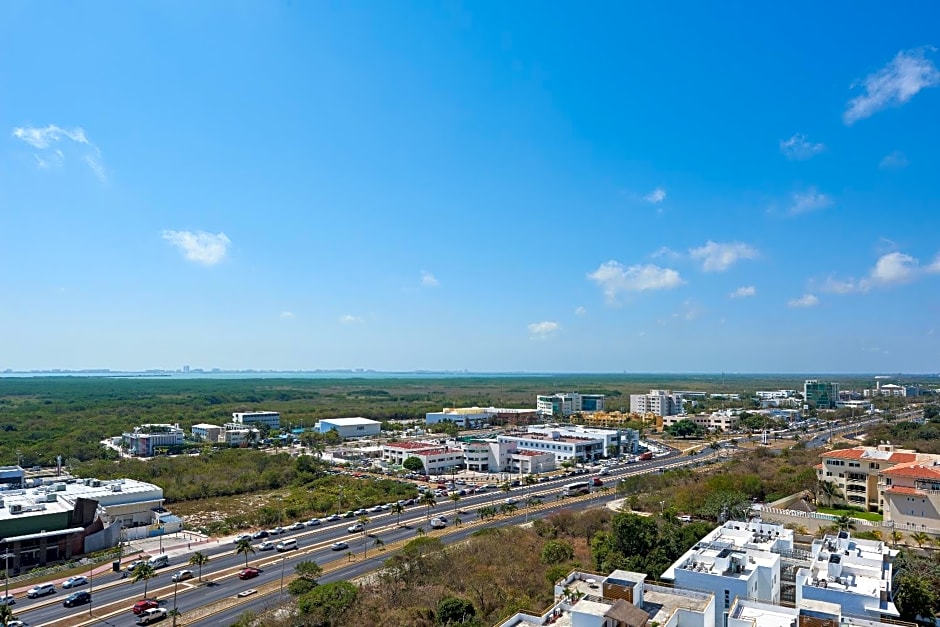 Ibis Cancun Centro Hotel