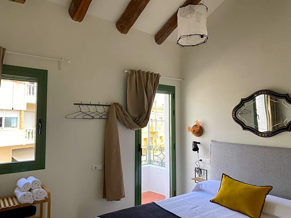 Les Filles (antiga Fonda de la Parra)