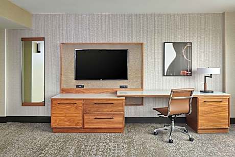 2 Queen Beds Hearing Accessible