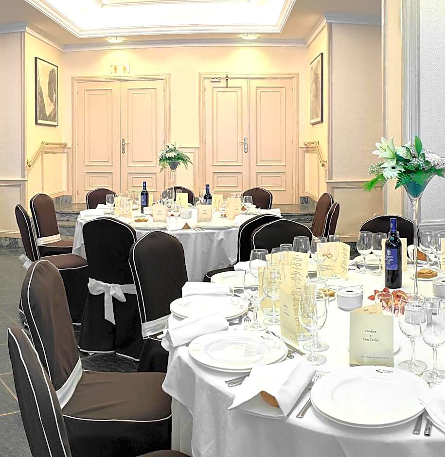 Las Rocas Playa Hotel