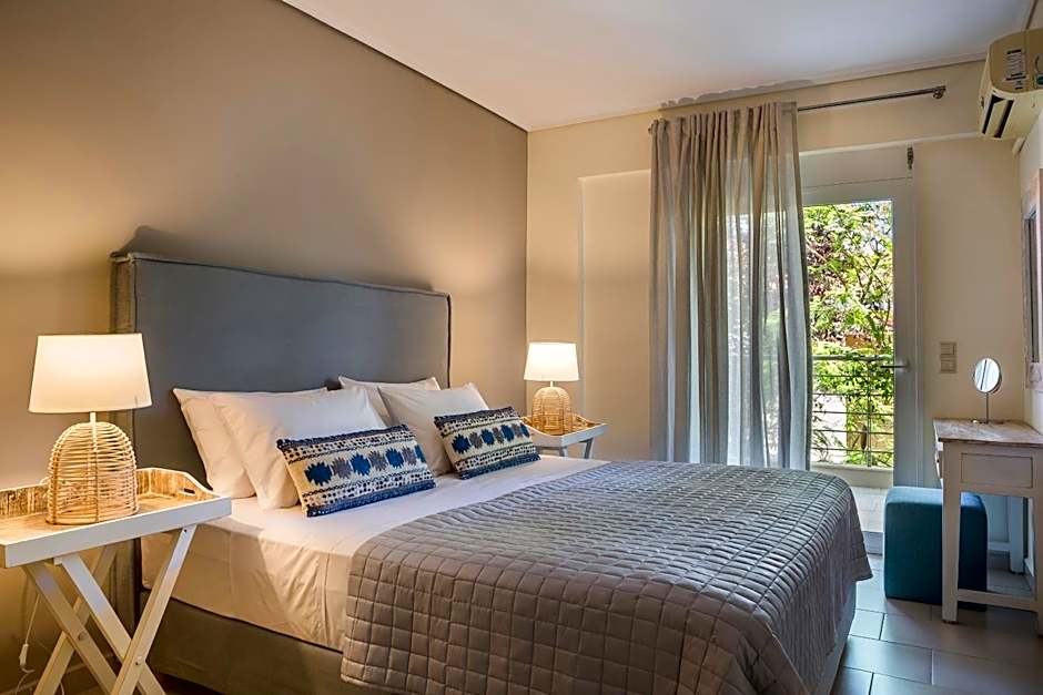 Meliti Waterfront Suites