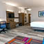 Holiday Inn Express And Suites Columbus - Worthington By IHG