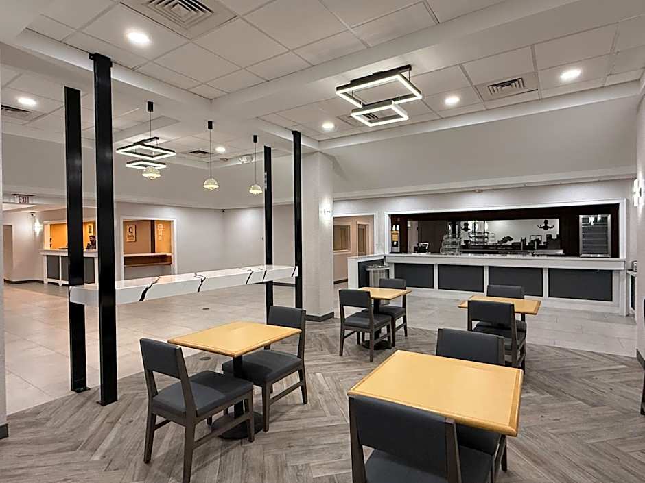 Quality Inn & Suites Baton Rouge West - Port Allen