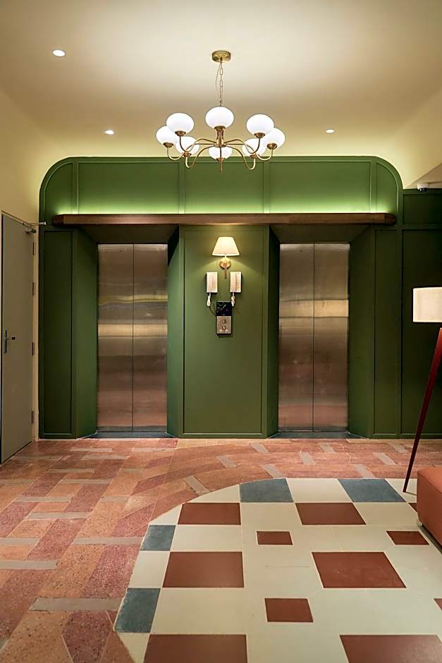 Len Hotel