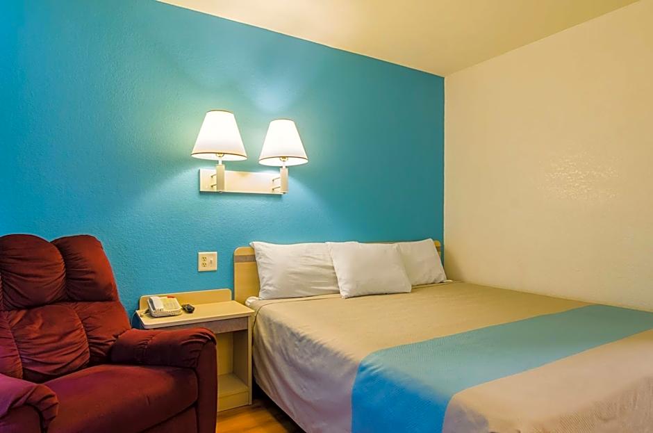 Motel 6-Mitchell, SD