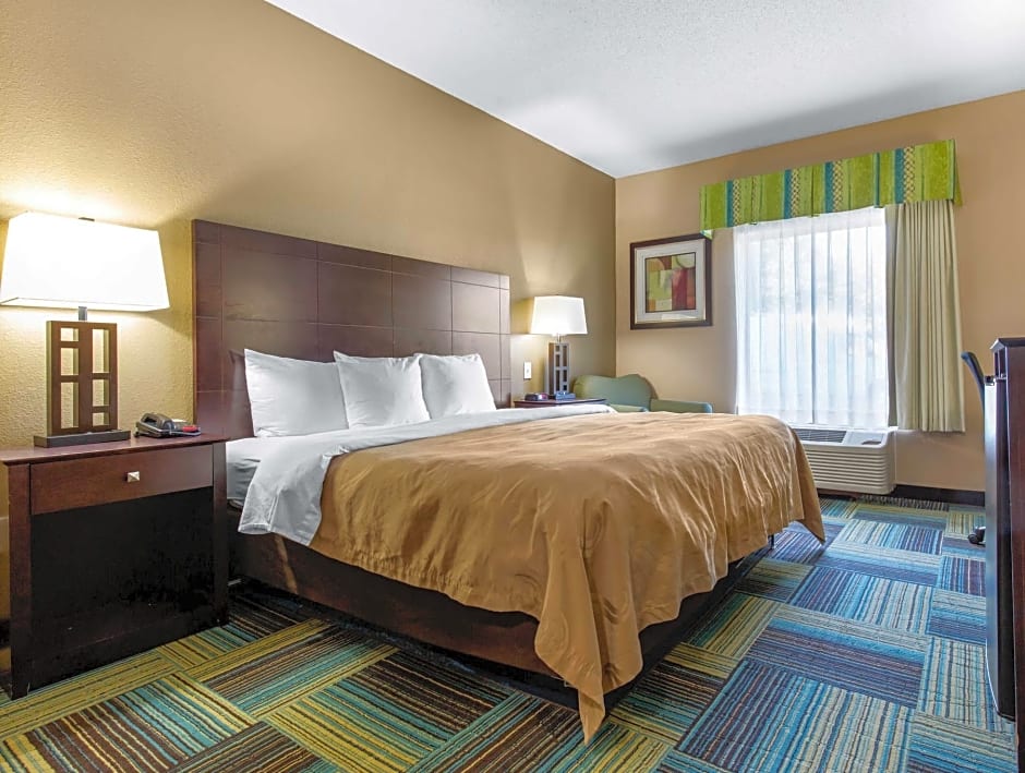 Quality Inn & Suites Arnold