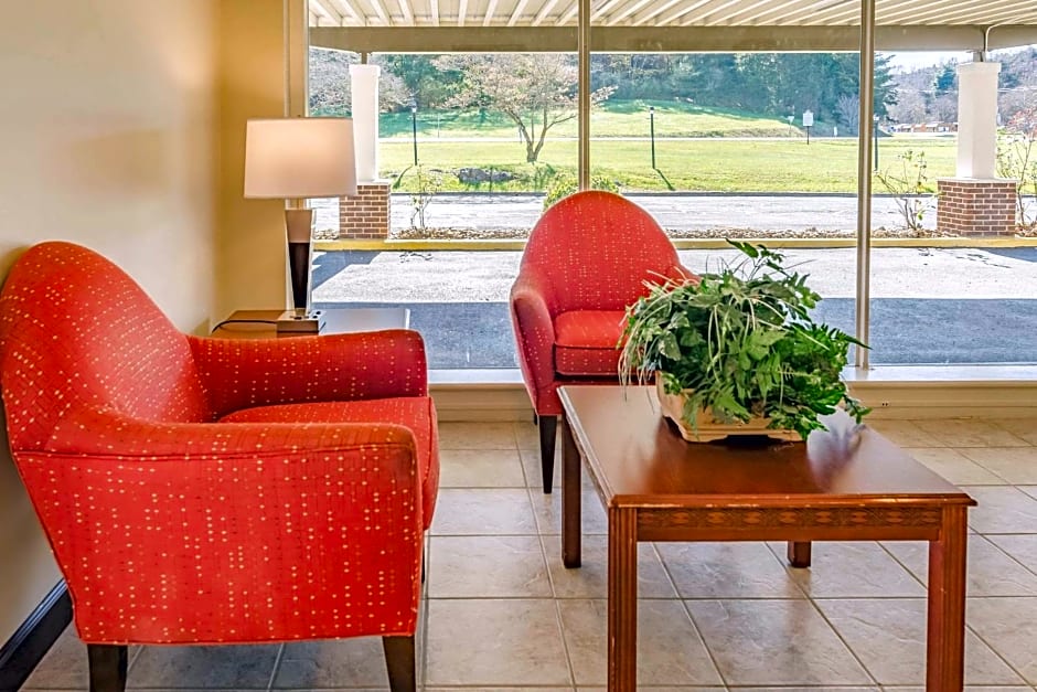 Econo Lodge Lexington Downtown near I-81