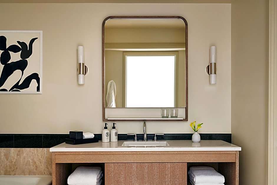 Four Seasons Hotel Miami