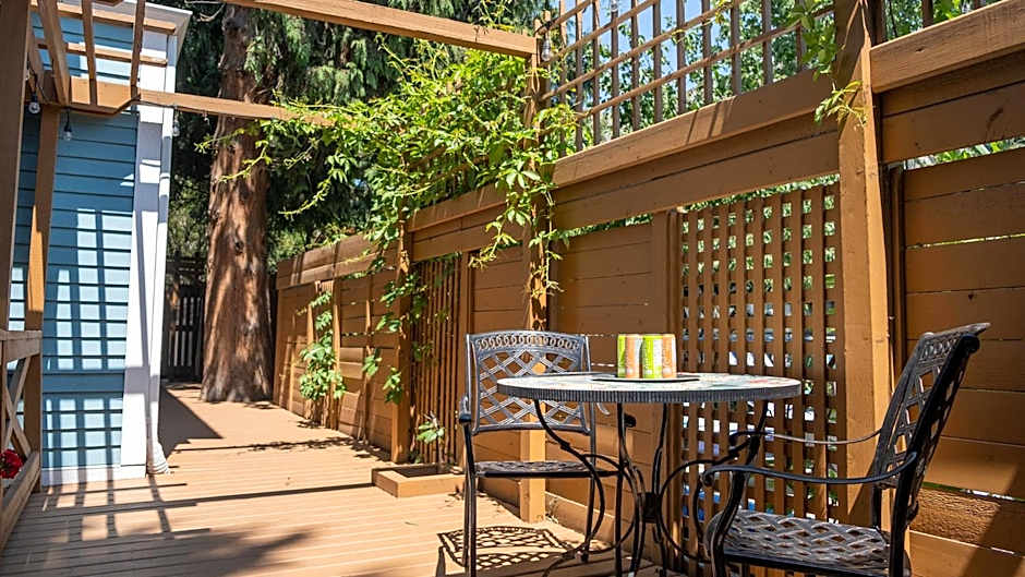 CHATHAM HOUSE Kelowna Bed & Breakfast