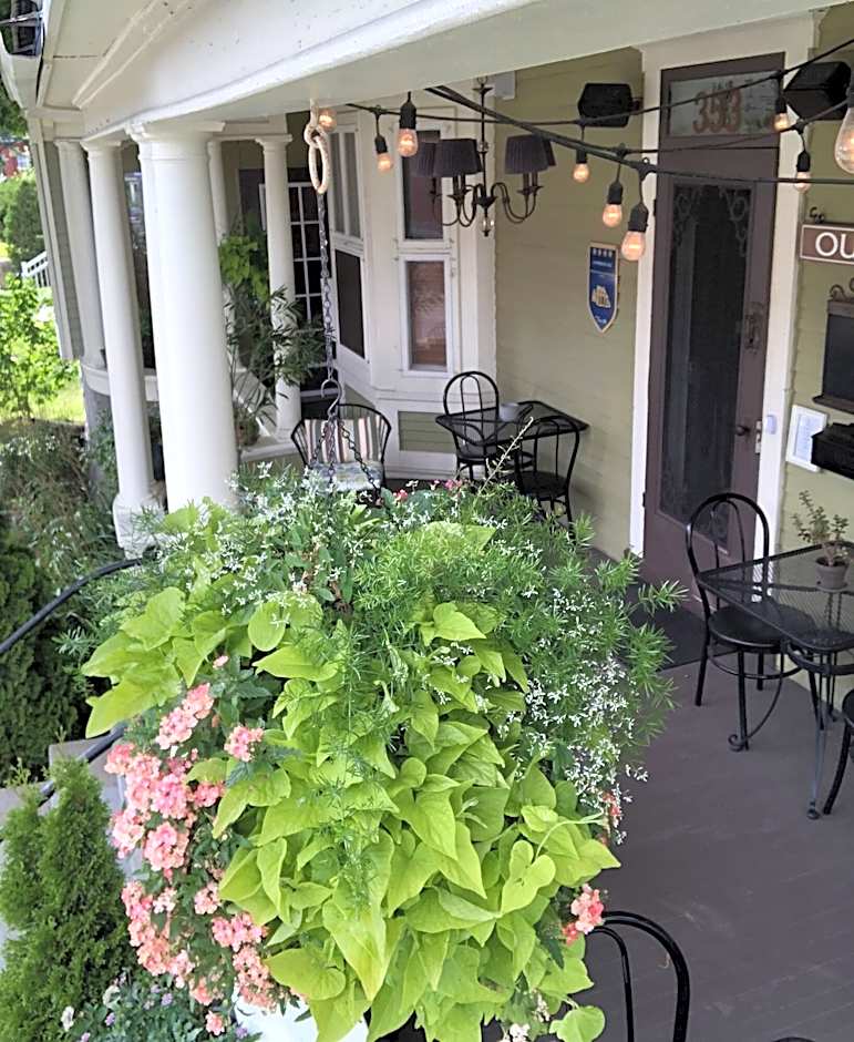 La Maison de Ville - bed & bistro