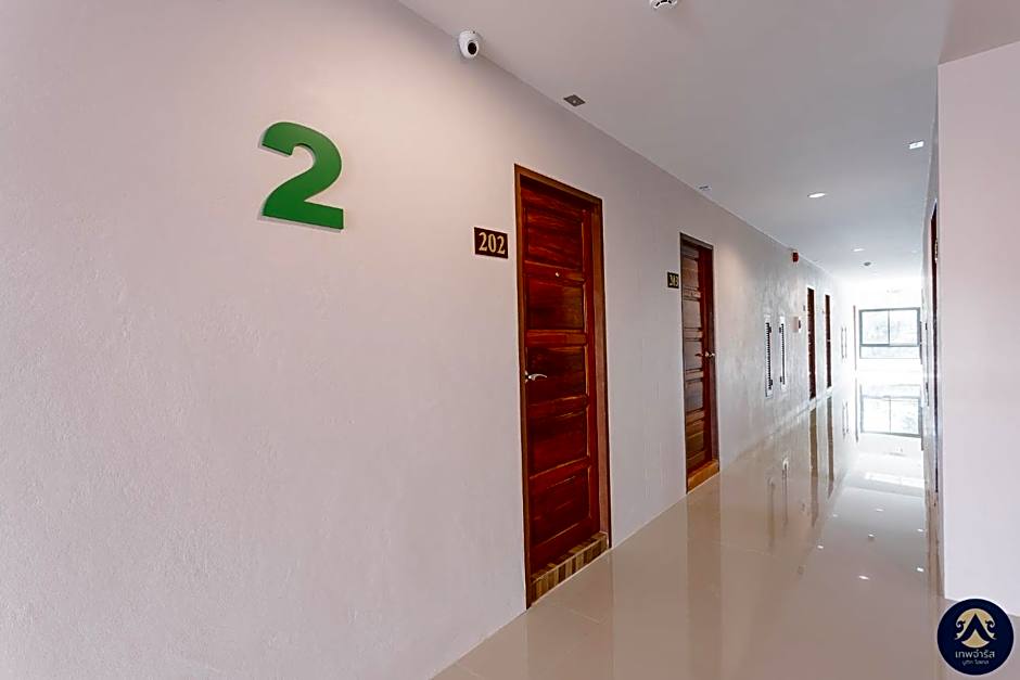 Thepchamrat Boutique Hotel