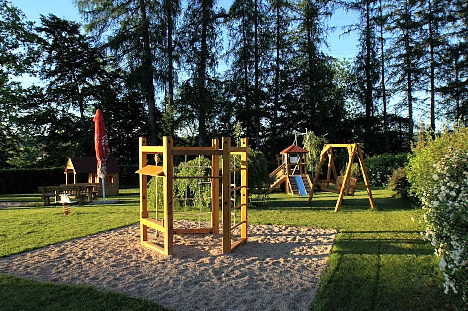 April hotel Panorama