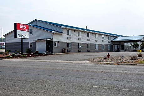 OYO Hotel Shelby MT Hwy 2 & I-15