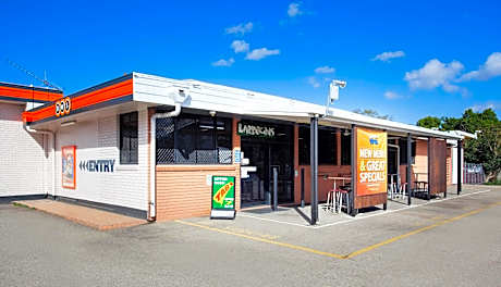 Upper Ross Hotel