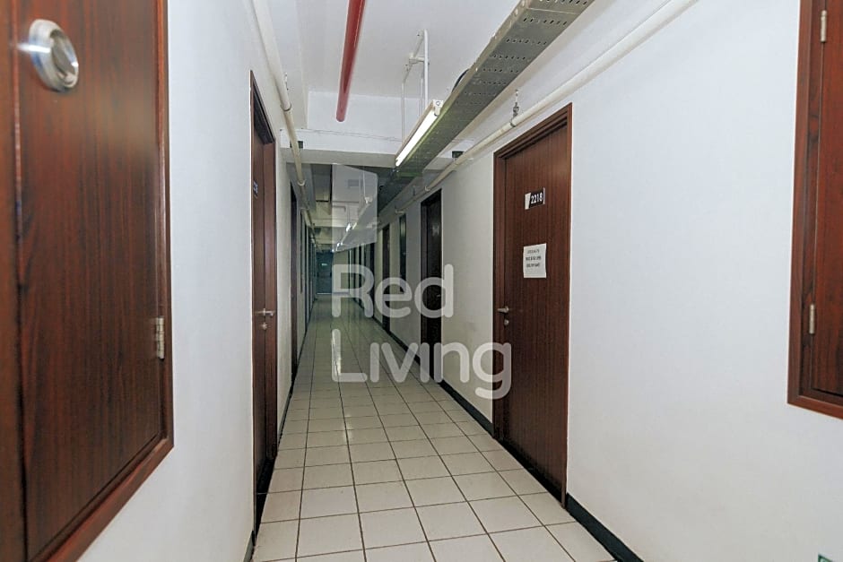 RedLiving Apartemen Gunung Putri Square TOP Room