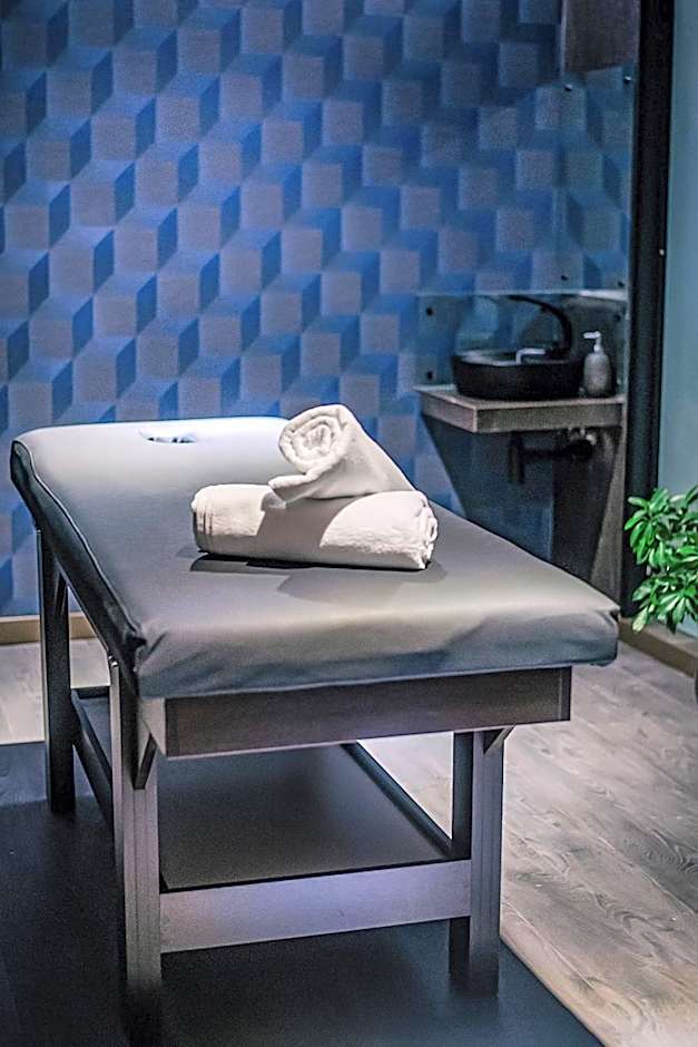 Meta Business Hotel By King David