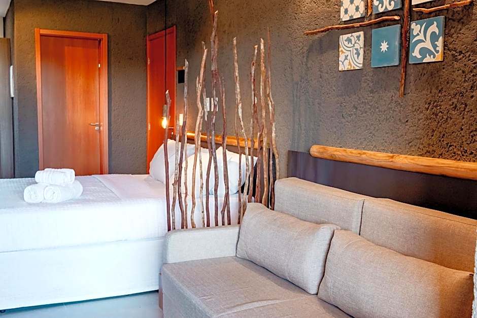 Gamboa Patacho just 190 m from Praia do Patacho, on the Rota dos Milagres.