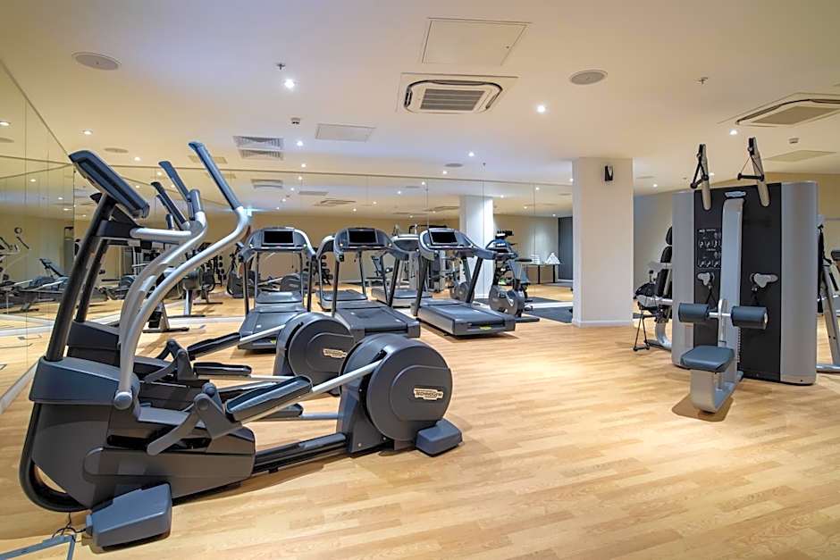 Holiday Inn Express - London Heathrow T4 By IHG