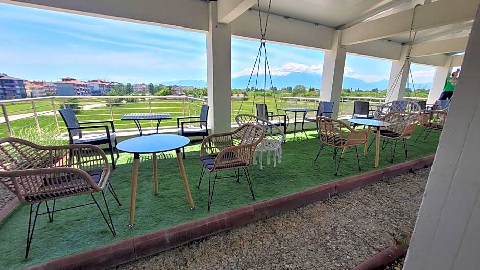 Peloton Inn