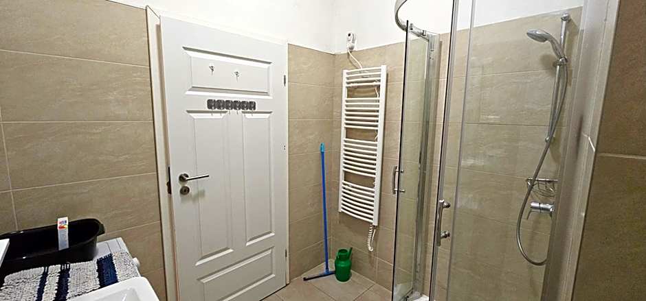 MVA House Teplice, Šanovský park