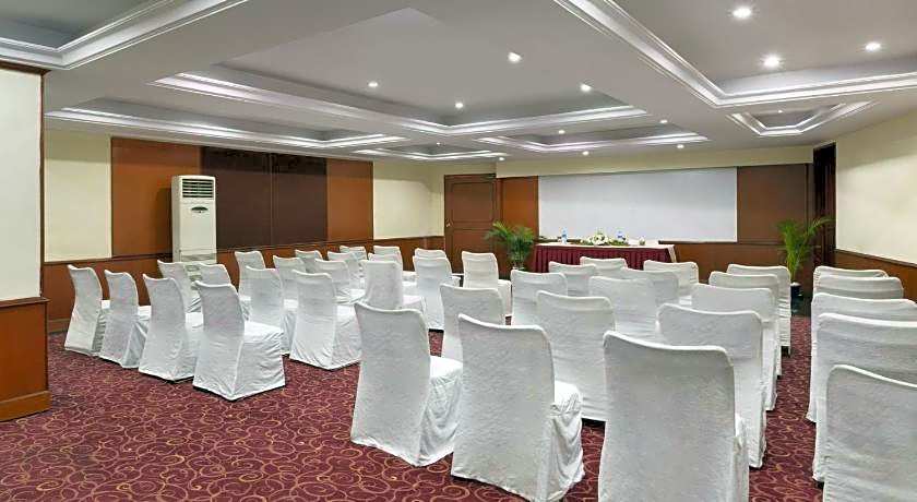 Regenta Place Bangalore, Cunningham Road