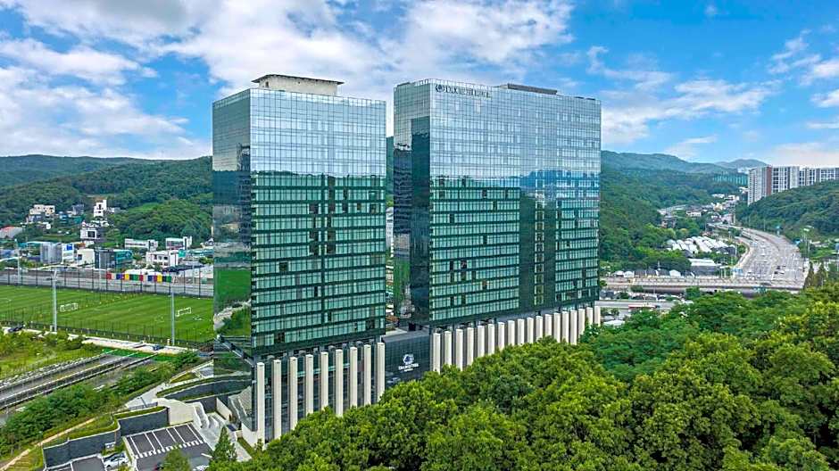 DoubleTree by Hilton Seoul Pangyo Residences