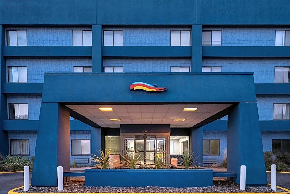 Baymont by Wyndham Davenport