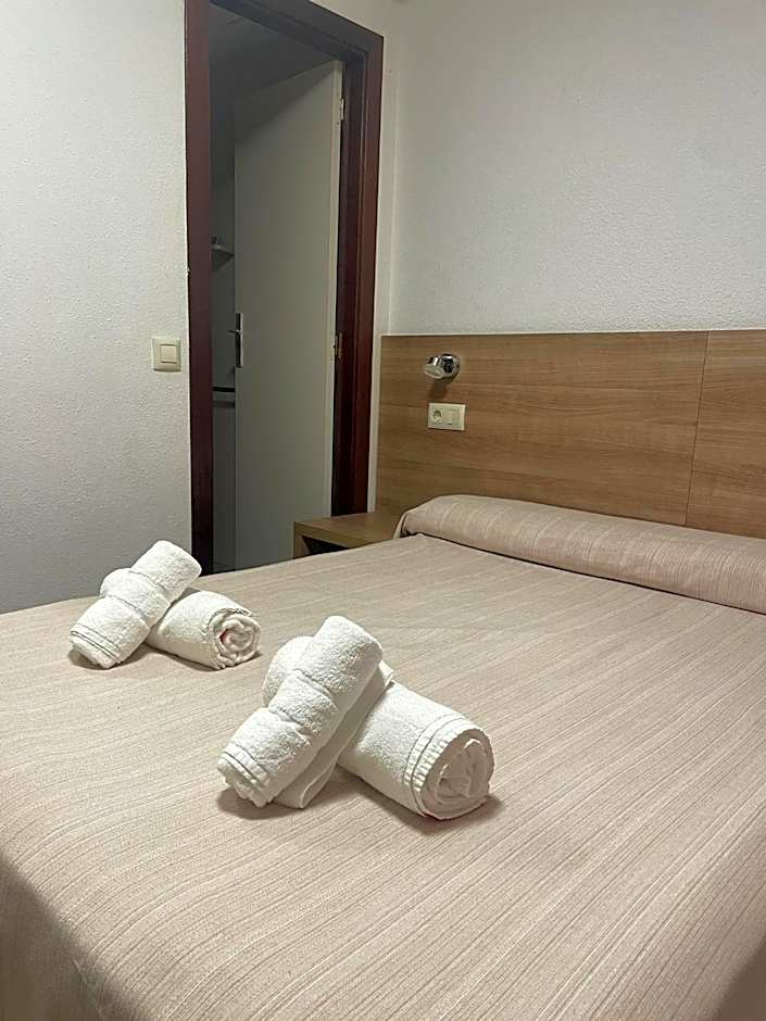 Photo 1 of 5 of Standard 1 Queen Bed