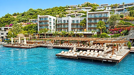 Mare Deluxe Residences  & Villas