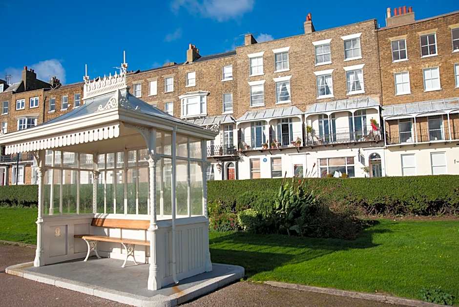 The Royal Harbour Hotel