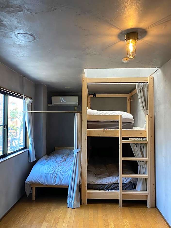 ゲストハウスよるよなか