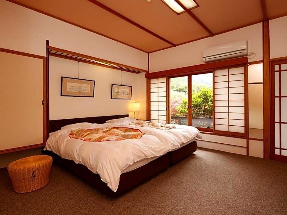 源泉掛け流しの宿Albergo湯楽