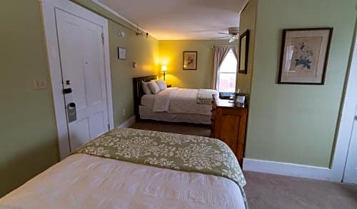 The New London Inn