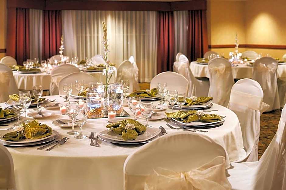 Country Inn & Suites by Radisson, Milwaukee West (Brookfield), WI
