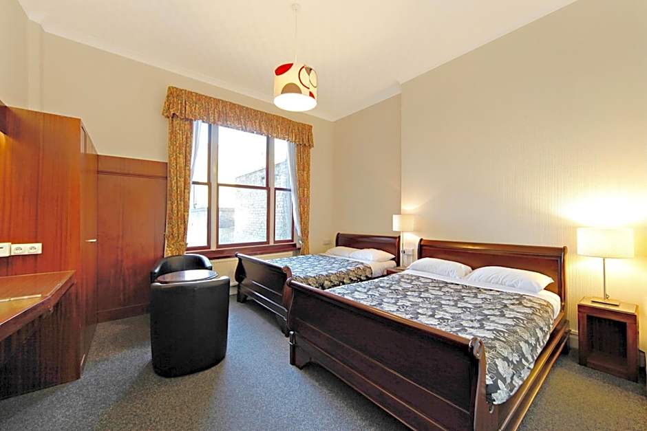 London Visitors Hotel