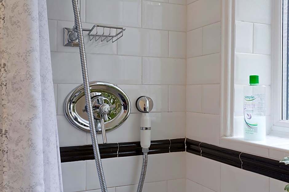 Poplar House Serviced Apartments