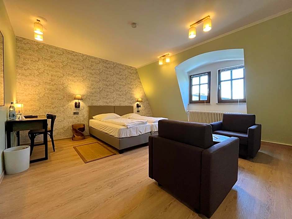 Photo 1 of 14 of Double Room