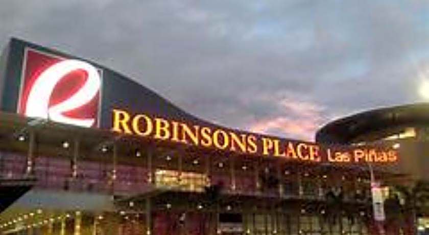 RedDoorz @ Malibu Room BF International Las Pinas