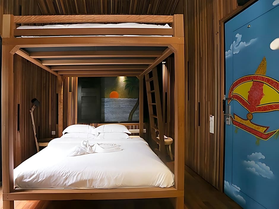 The Happy 8 Retreat @ Old Town